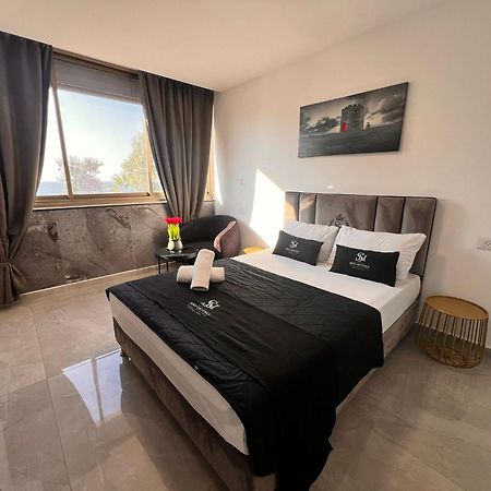 Elis Boutique Hotel Bat Yam Esterno foto