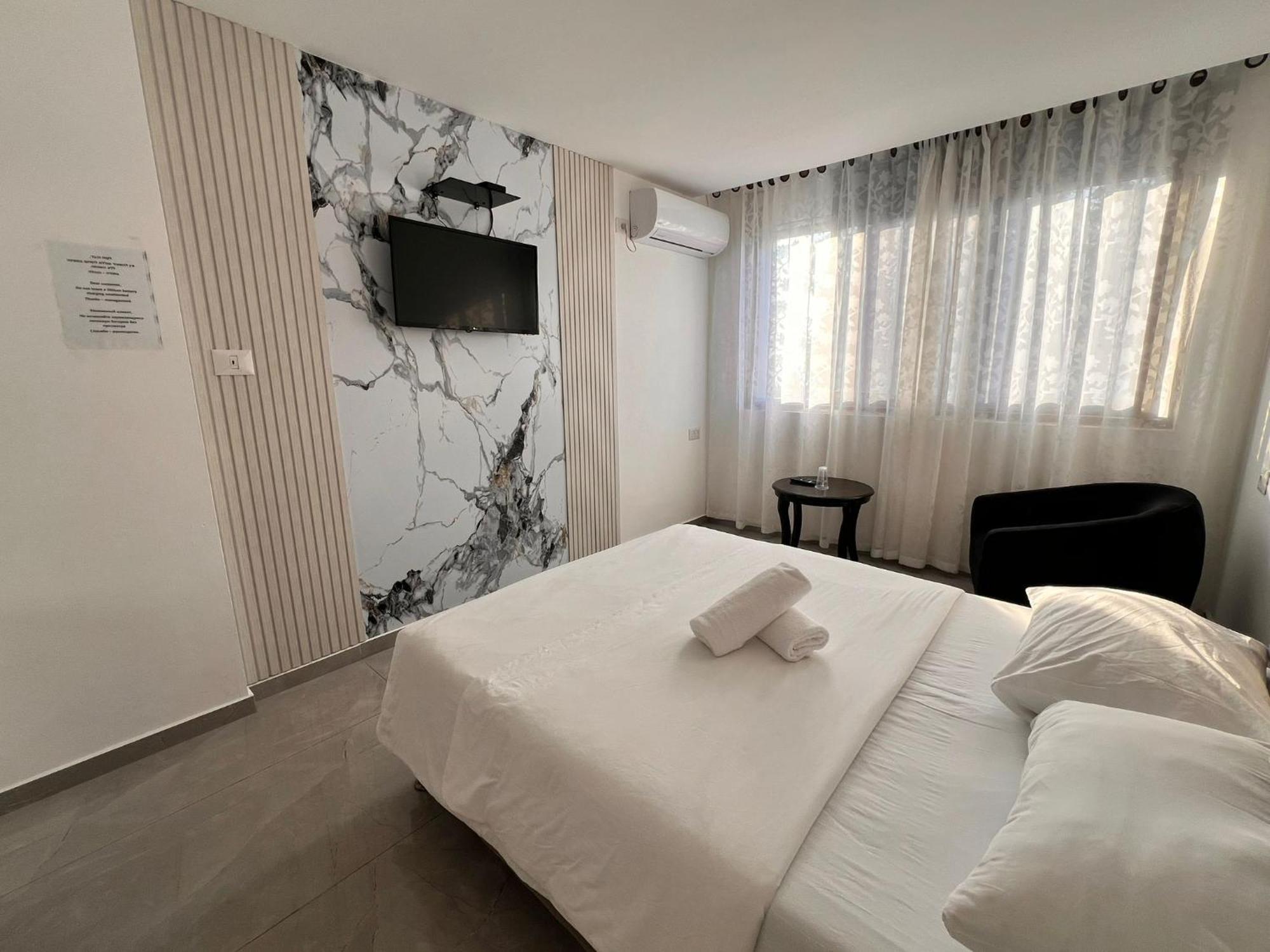 Elis Boutique Hotel Bat Yam Esterno foto