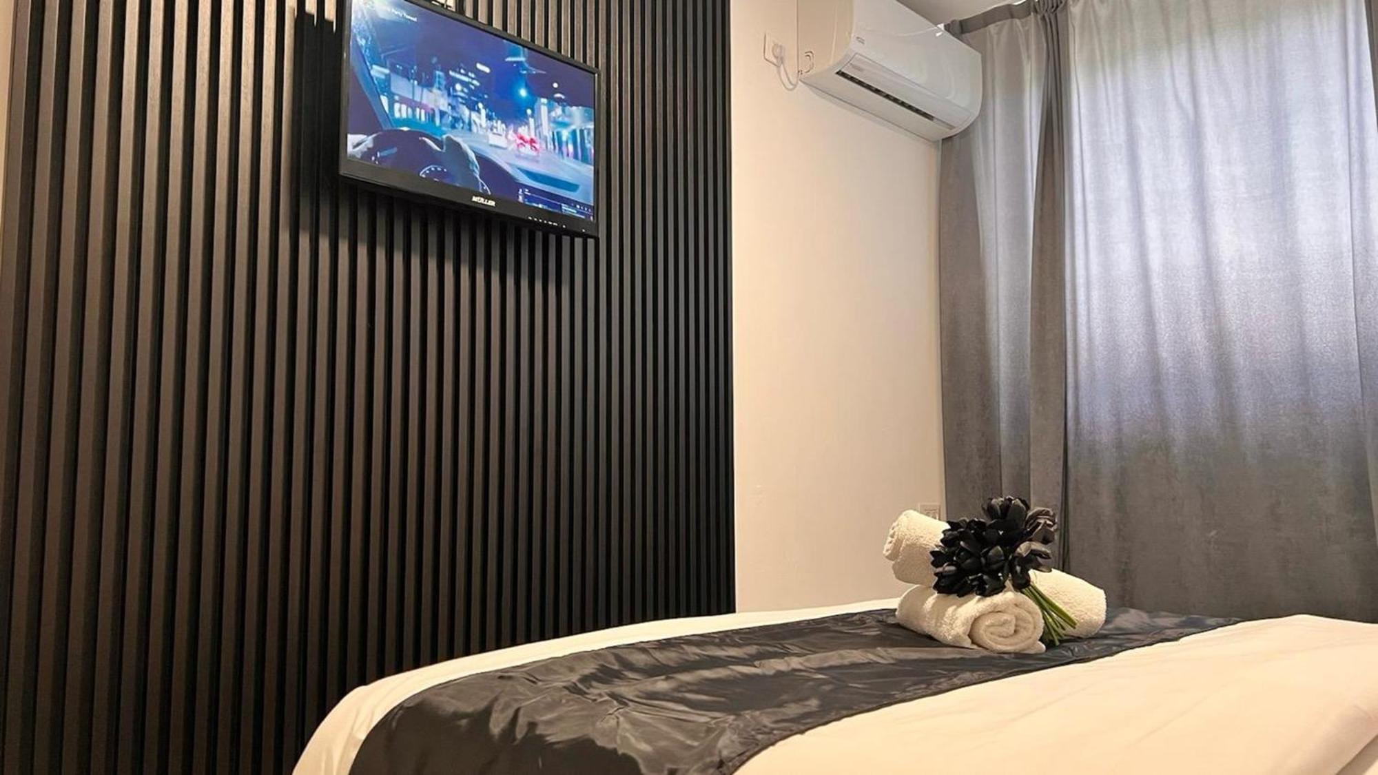 Elis Boutique Hotel Bat Yam Esterno foto
