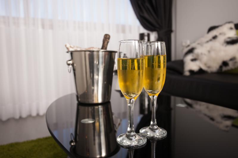 Elis Boutique Hotel Bat Yam Esterno foto