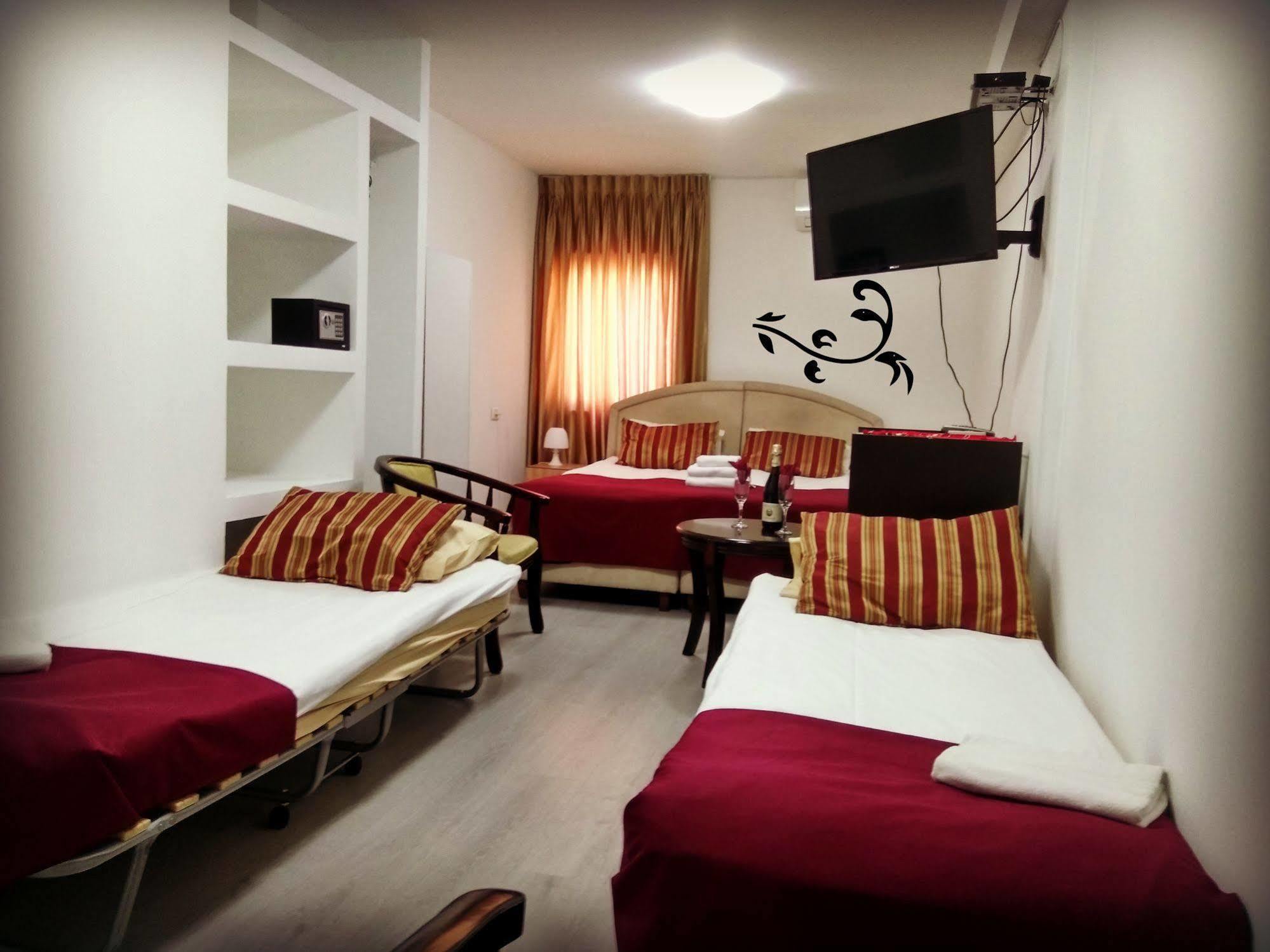 Elis Boutique Hotel Bat Yam Esterno foto