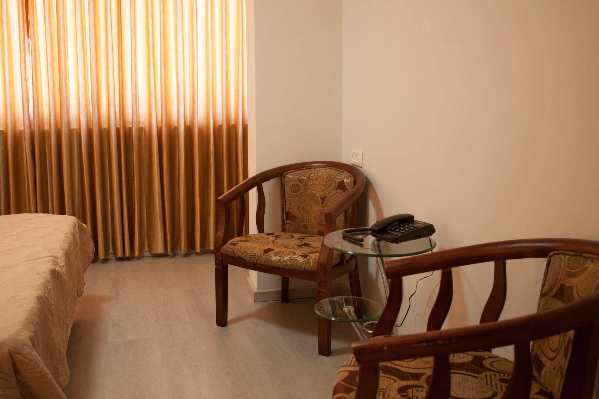 Elis Boutique Hotel Bat Yam Esterno foto